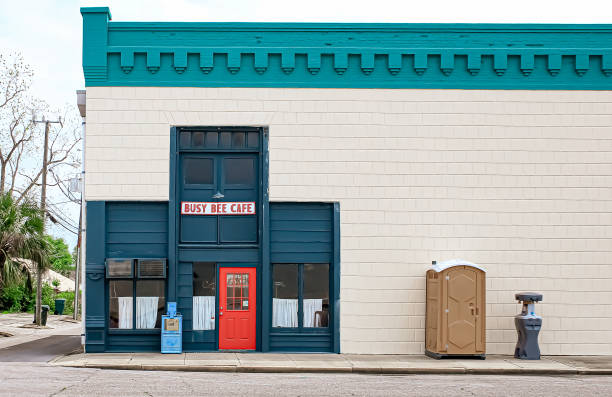 Best Portable restroom trailer rental  in Lincoln, MO