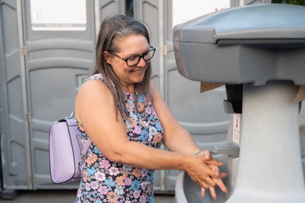 Best Portable restroom trailer rental  in Lincoln, MO